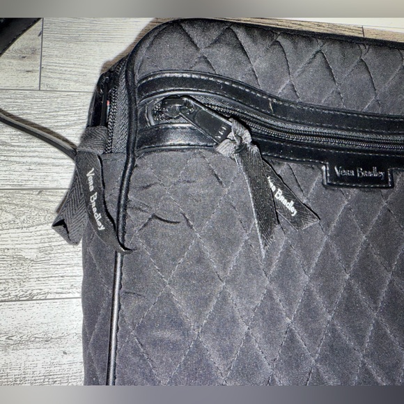Vera Bradley Crossbody Bag Black Quilted Fabric Adjustable leather Strap - Picture 3 of 9